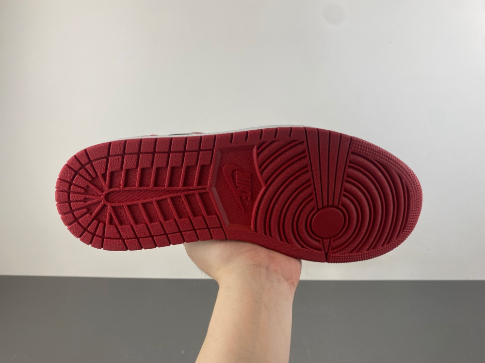 Air Jordan 1 Retro Low OG