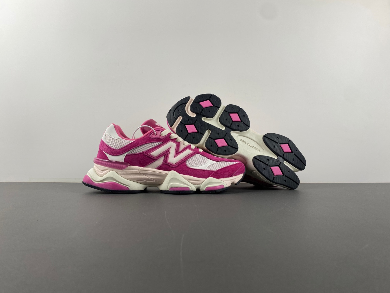 new Ba1an*e 9060 fuchsia pink men