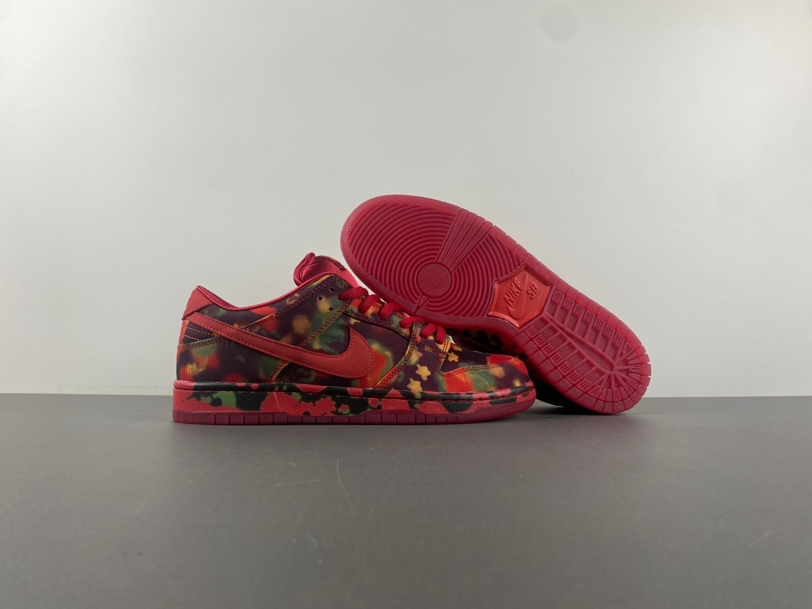 The Wizard of Oz x Nike SB Dunk Low FZ1291-600