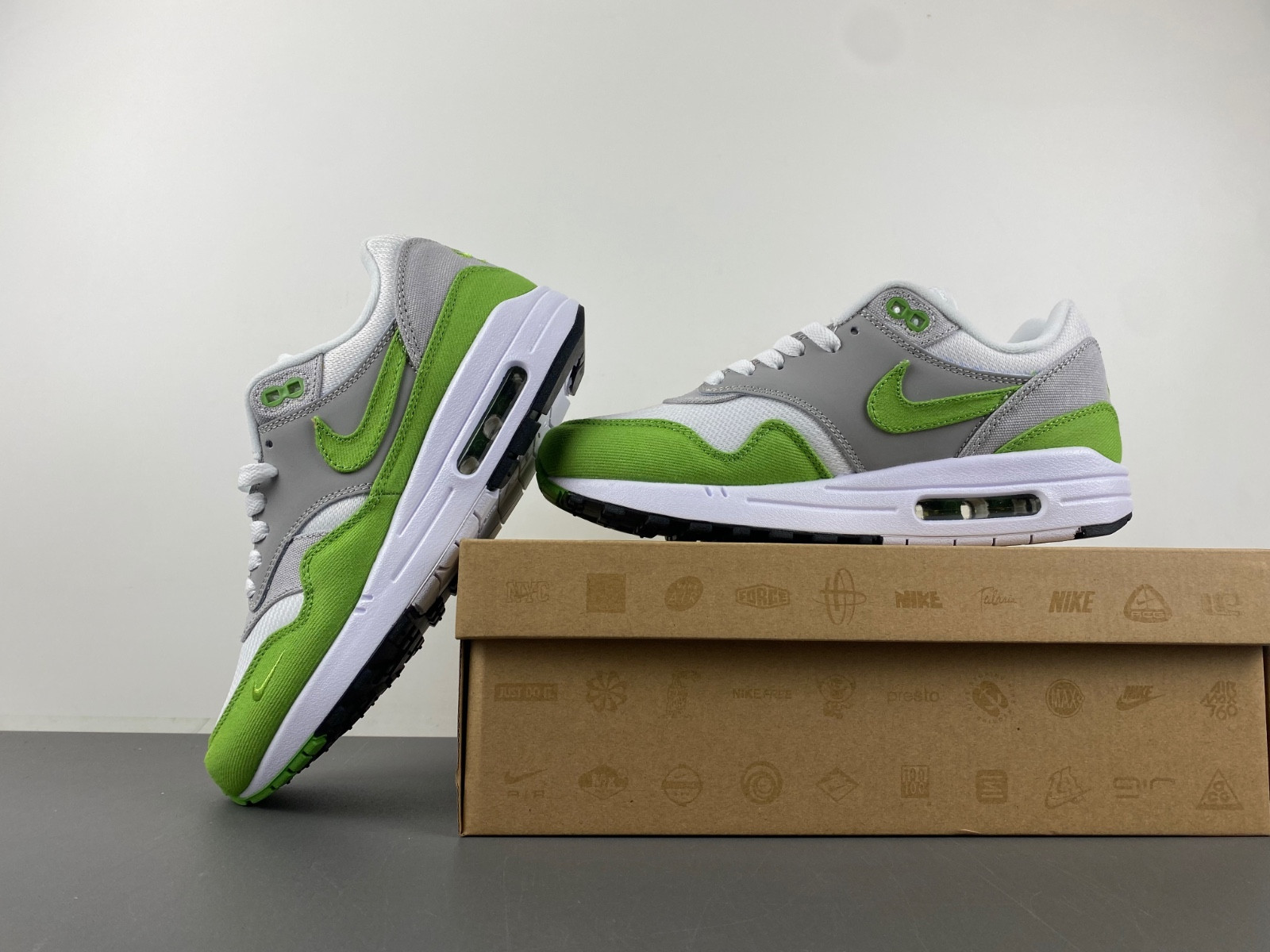 patta x nike air max 1 Ch10rophyll - hf1012-300