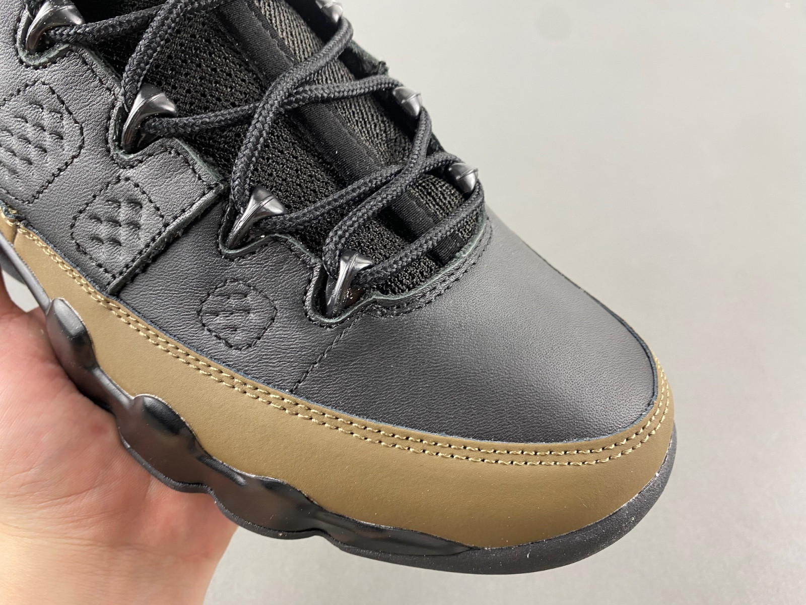 Air Jordan 9 "Olive" Holiday HV4794-030