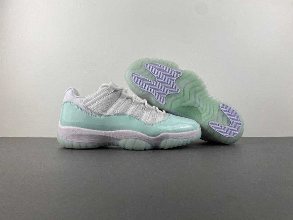 Air Jordan 11 Retro Low 