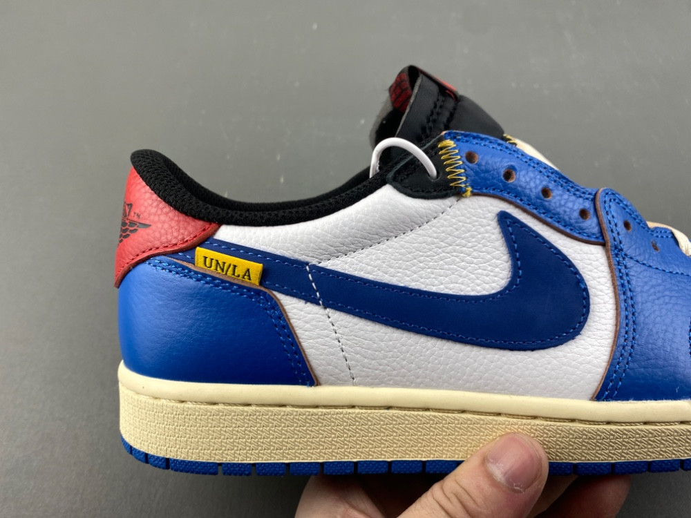 Air Jordan 1 Low UN HQ6998-146