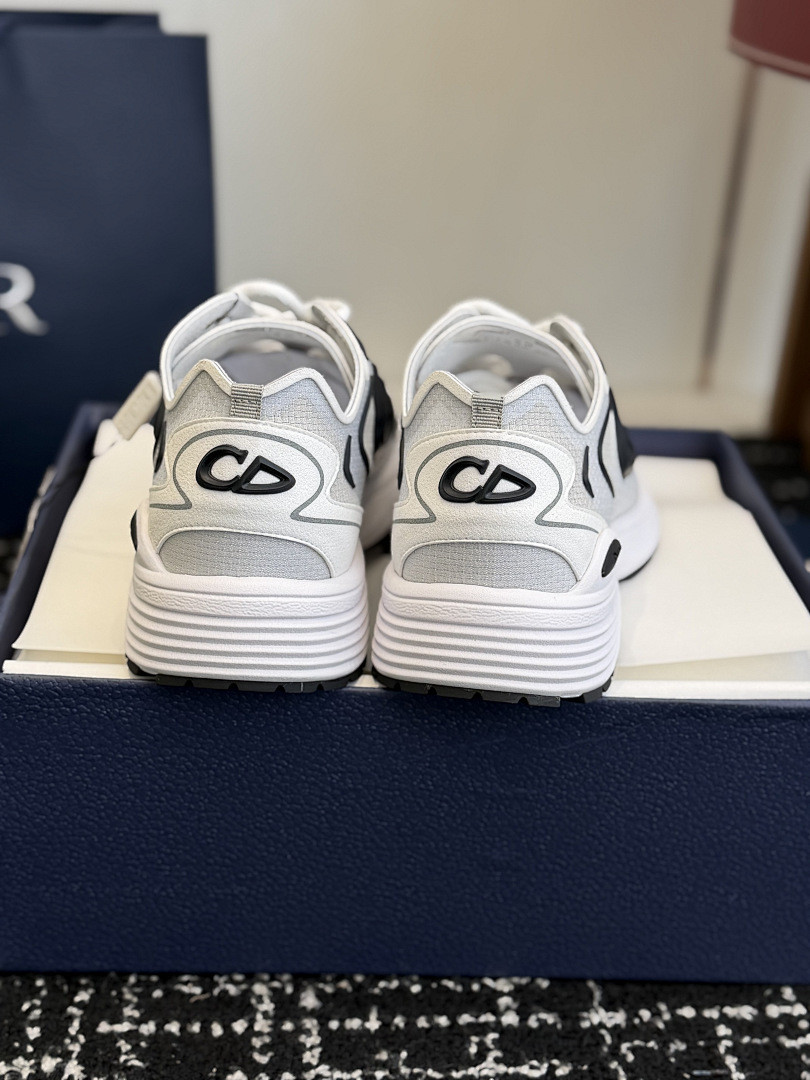 D10r b30 sneaker