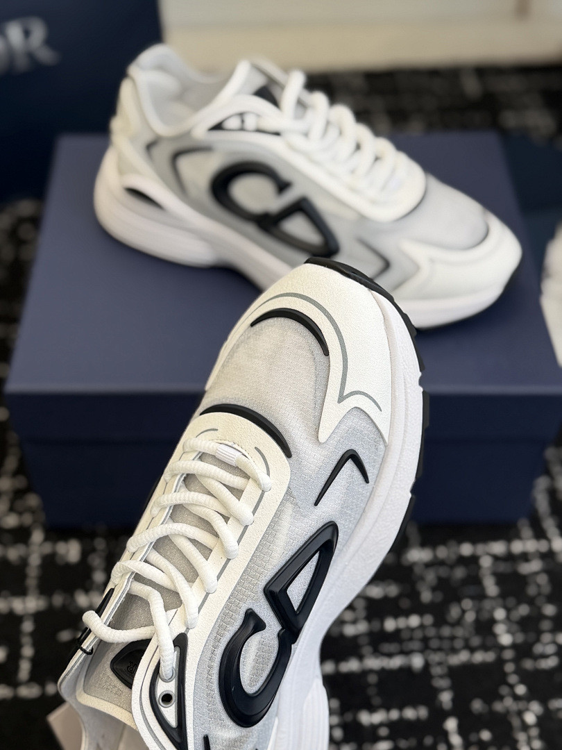 D10r b30 sneaker