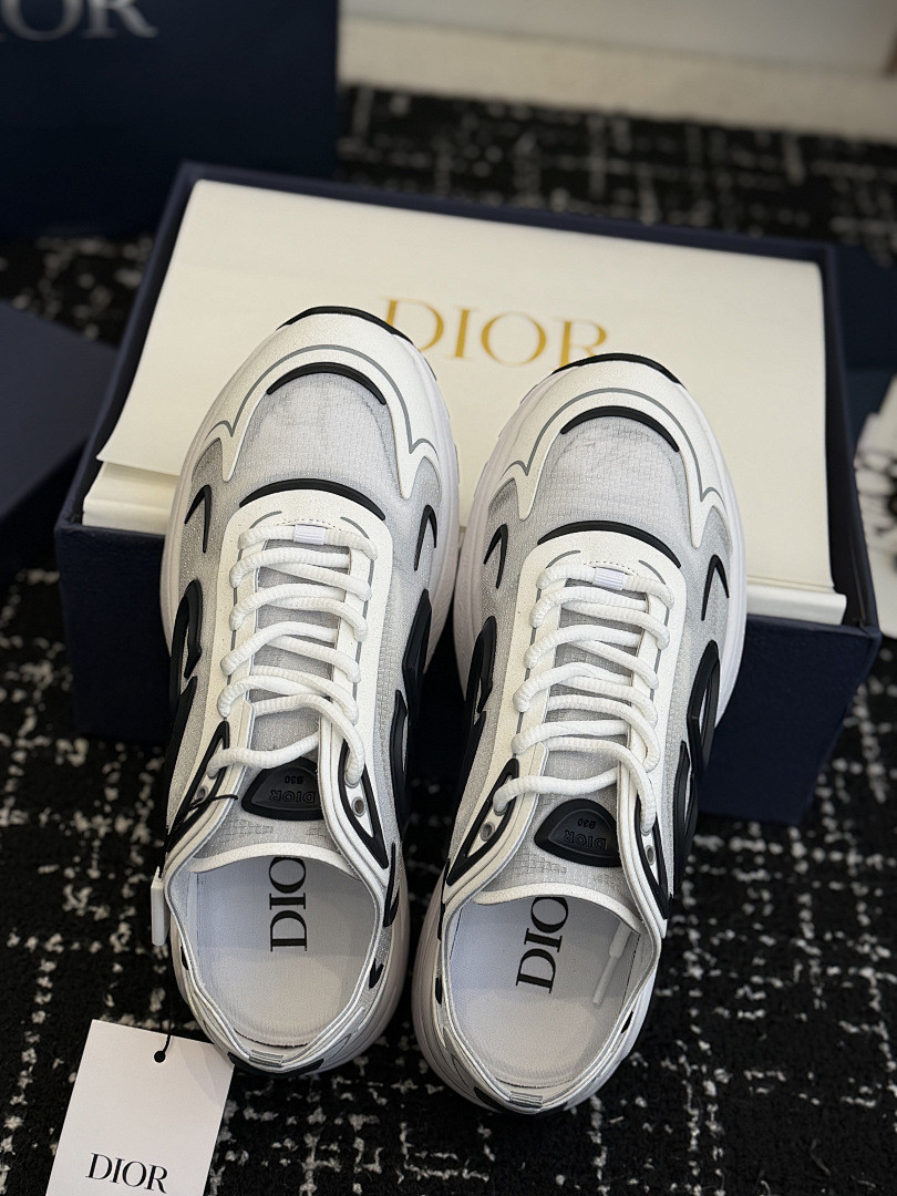 D10r b30 sneaker