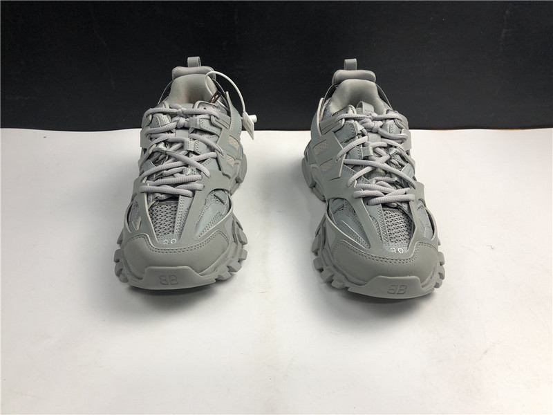Ba1en*iaga track all grey