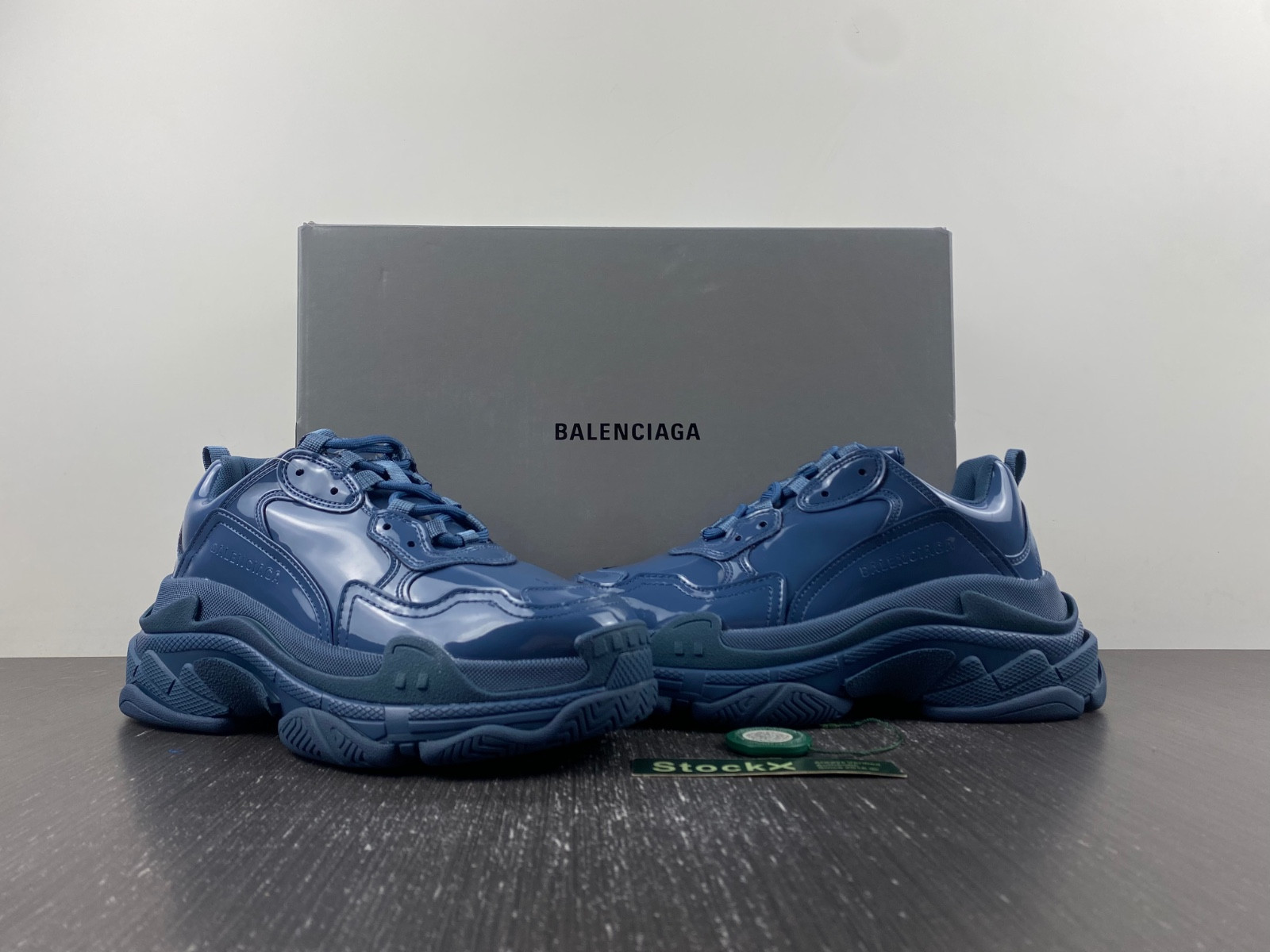 Ba1en*iaga triple s