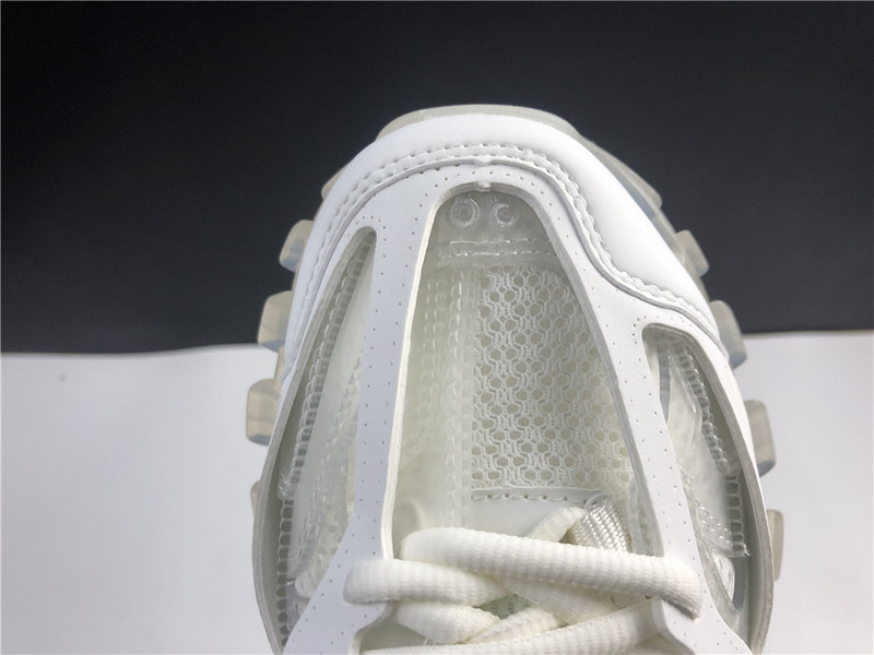 Ba1en*iaga track all white