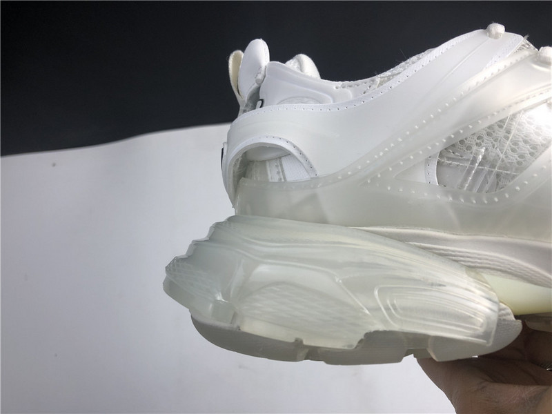 Ba1en*iaga track all white