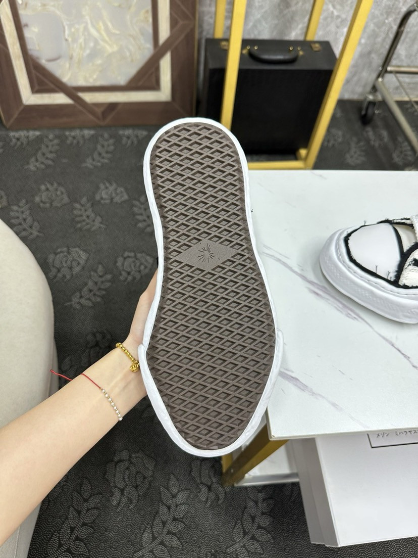 MMY Sneaker 0069