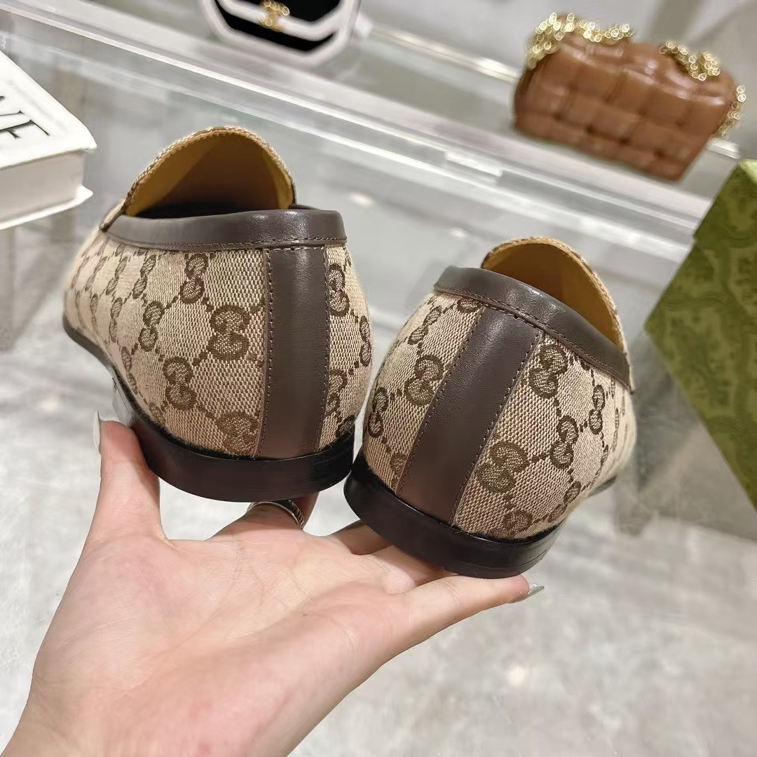 Gvc*1 leather shoes