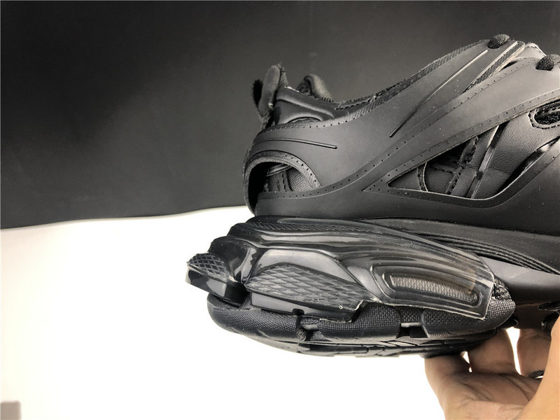 Ba1en*iaga track all black