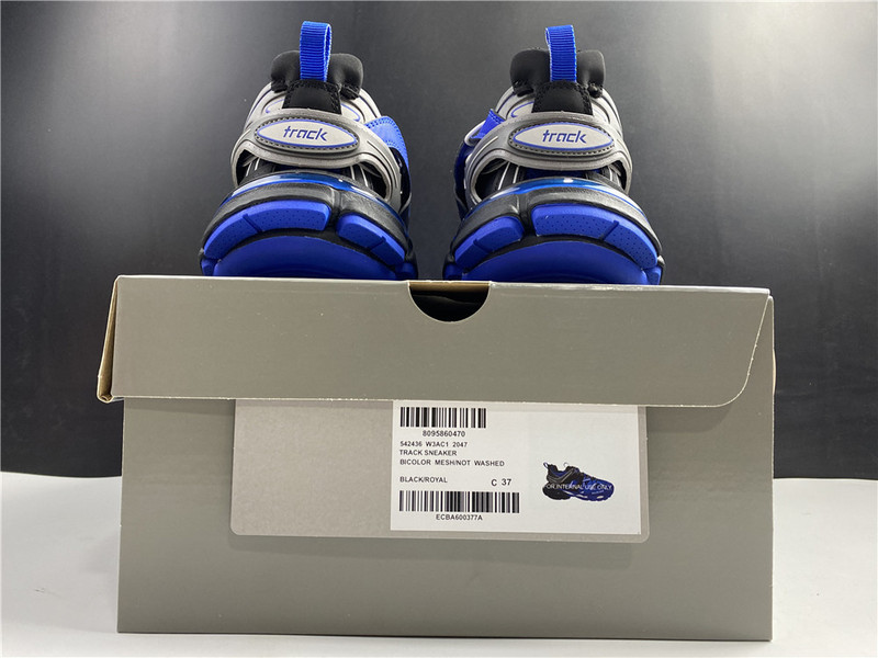 Ba1en*iaga track blue & black color