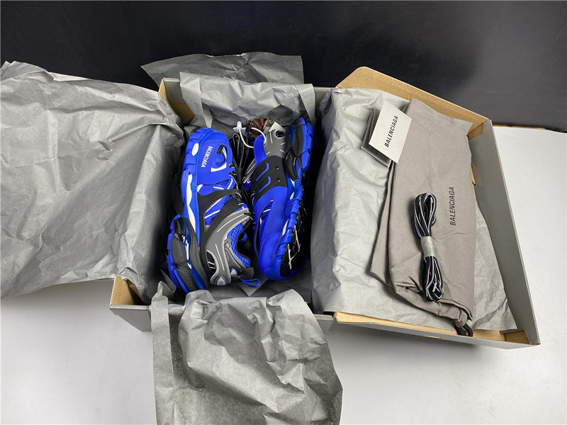 Ba1en*iaga track blue & black color