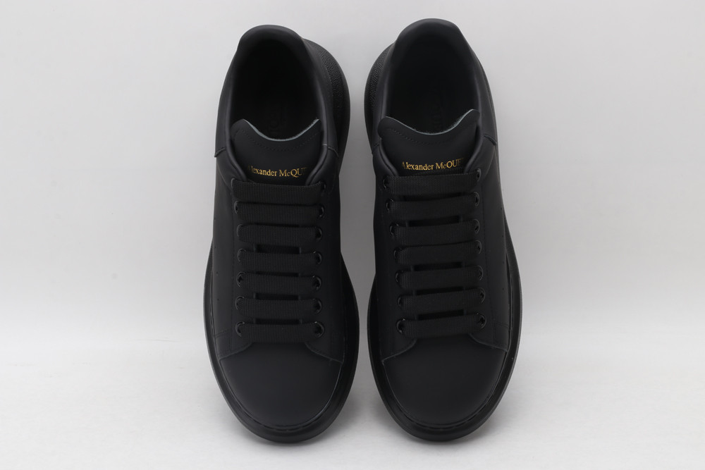 a1exa*der Mcqv*en all black