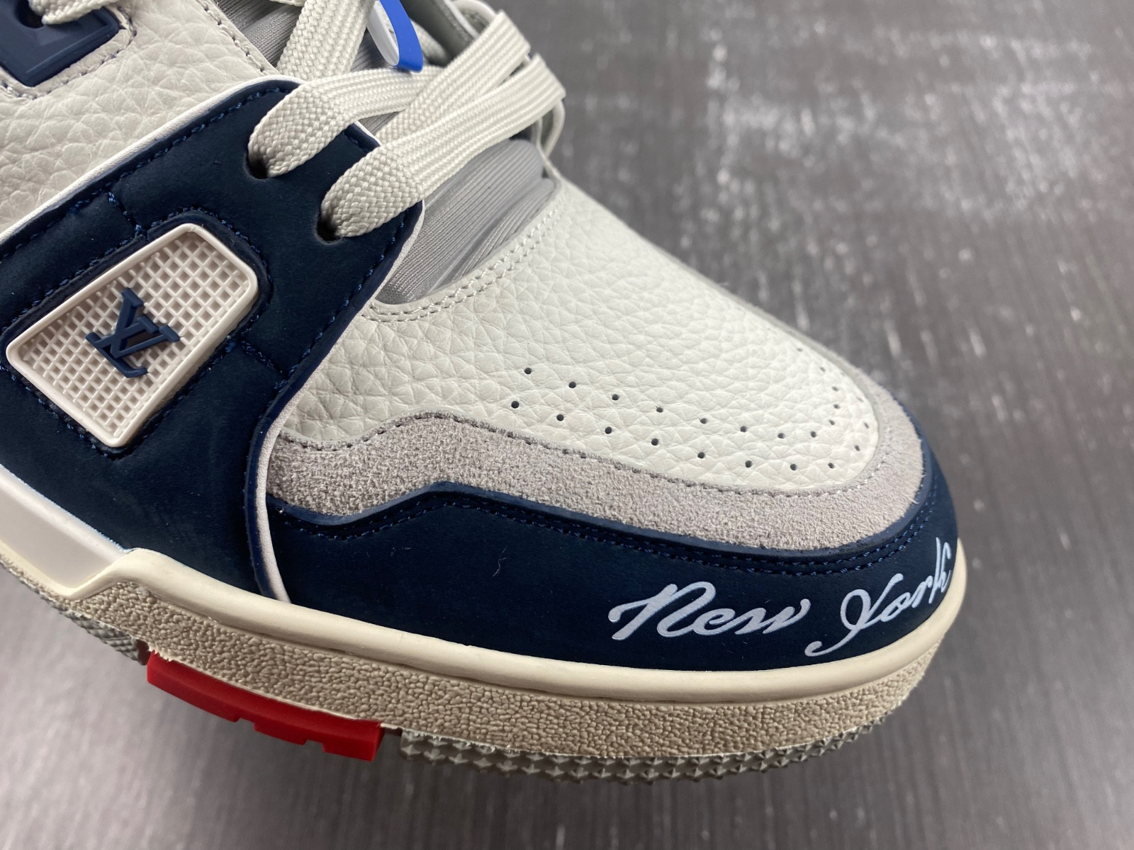 lwe sneaker
