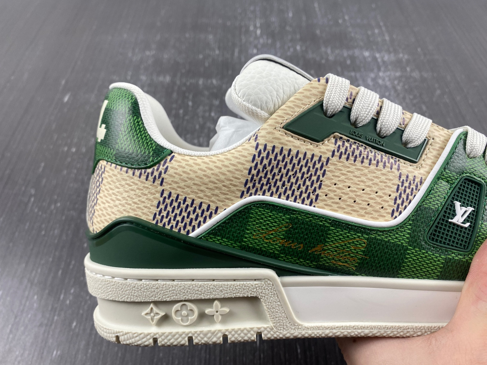 lwe sneaker
