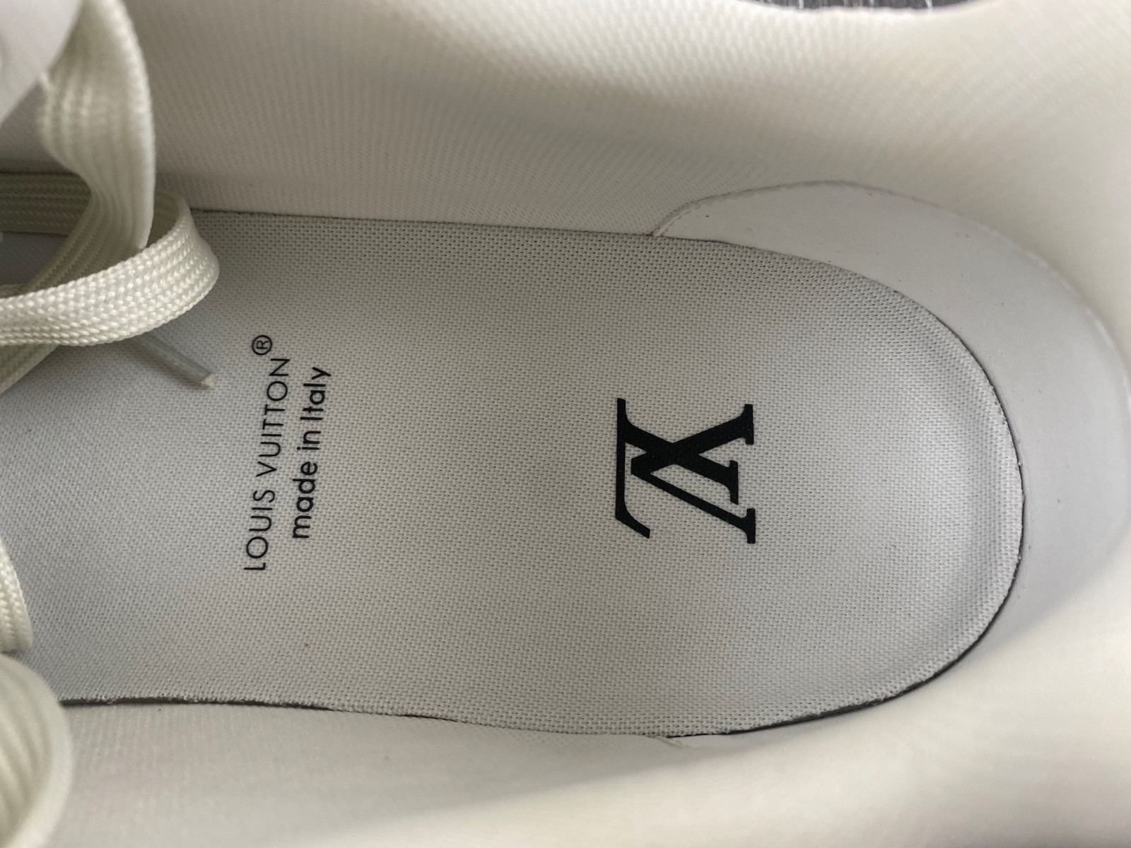 lwe sneaker
