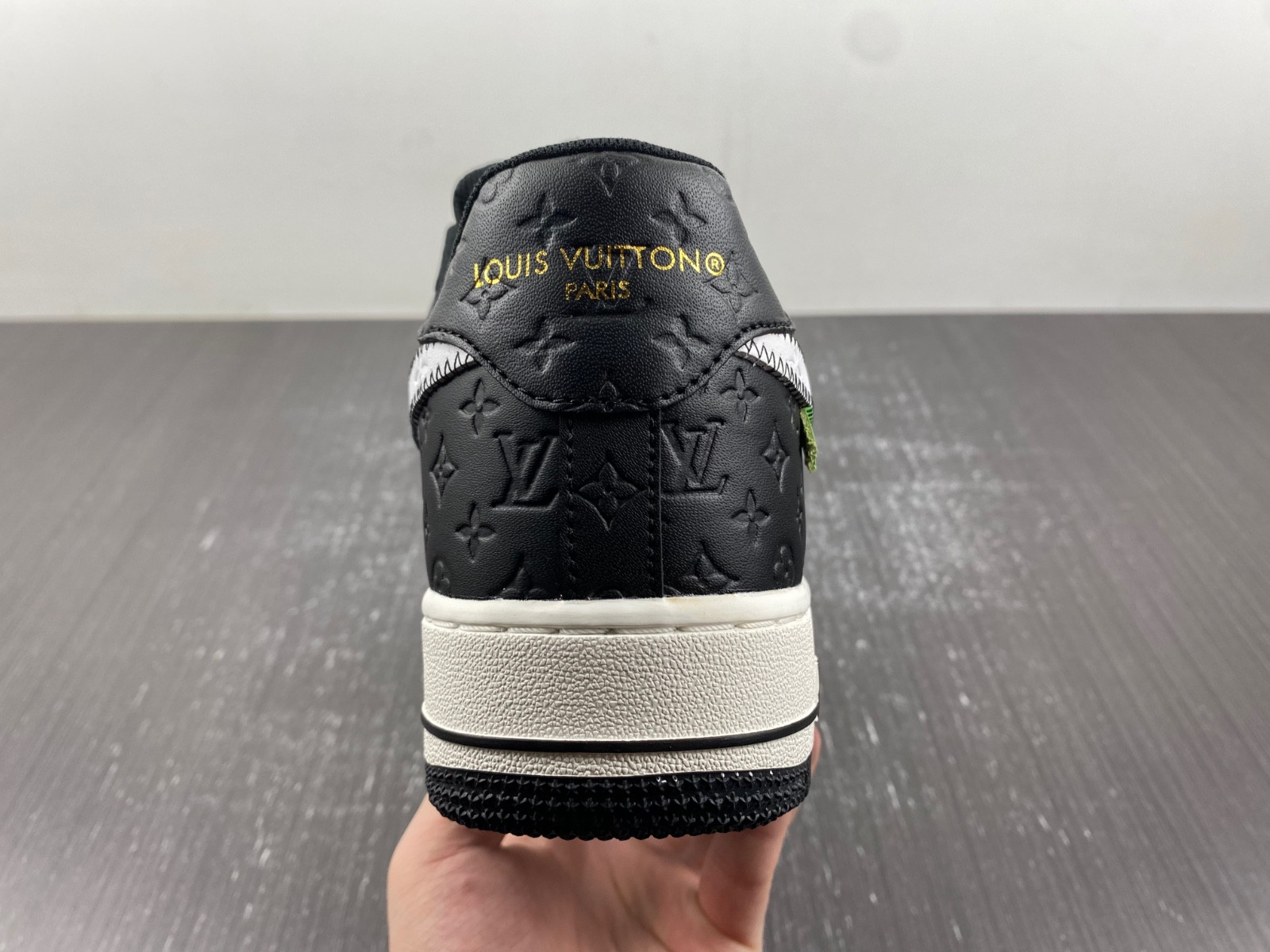 lwe sneaker