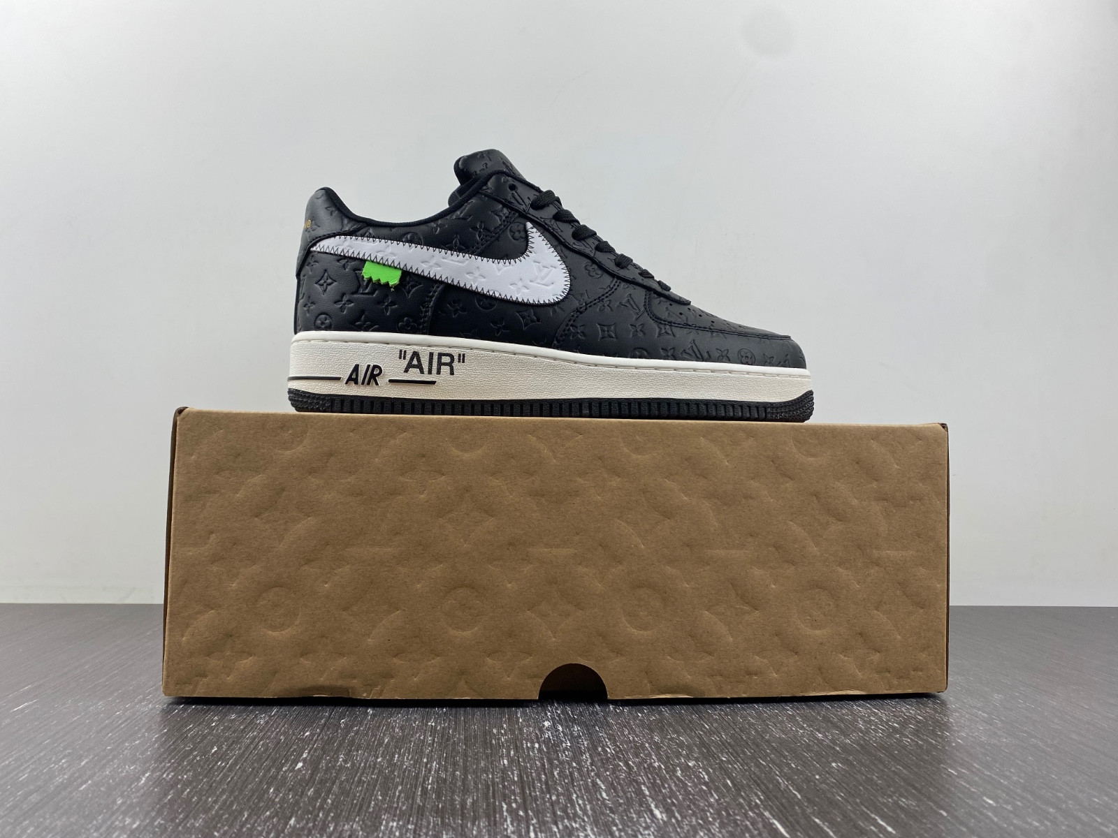 lwe sneaker