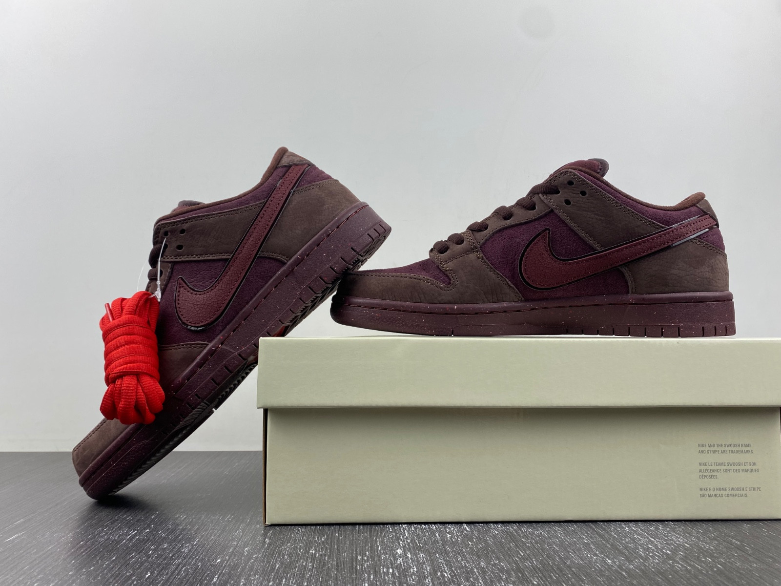 nike sb dunk low valentine