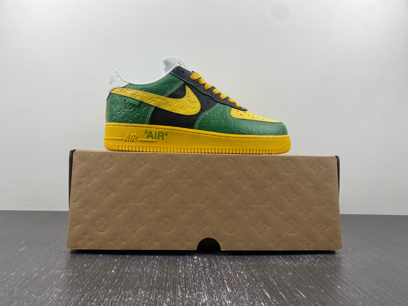 lwe sneaker