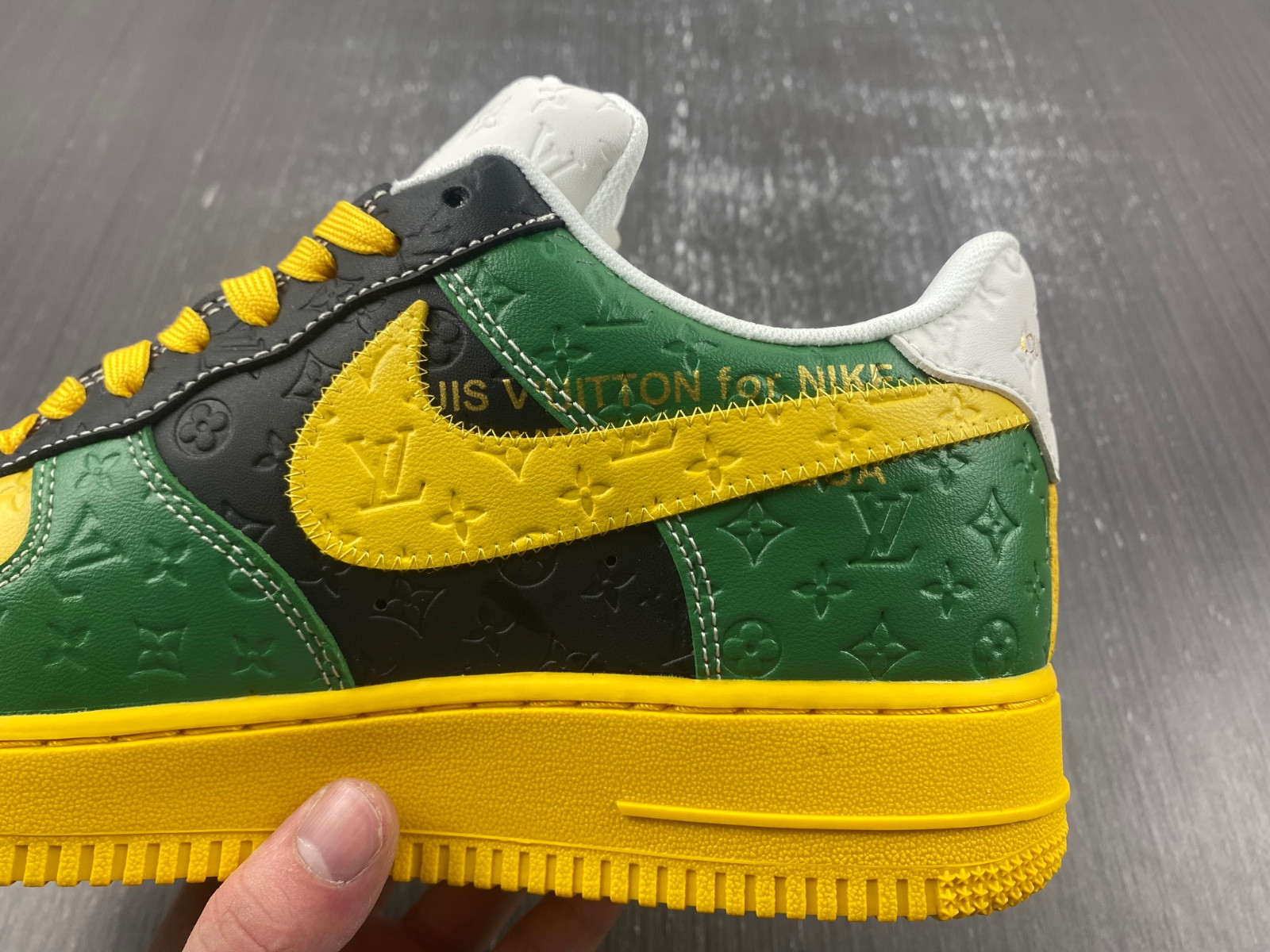 lwe sneaker