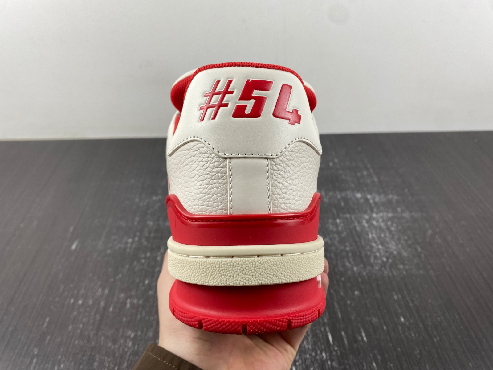 lwe sneaker