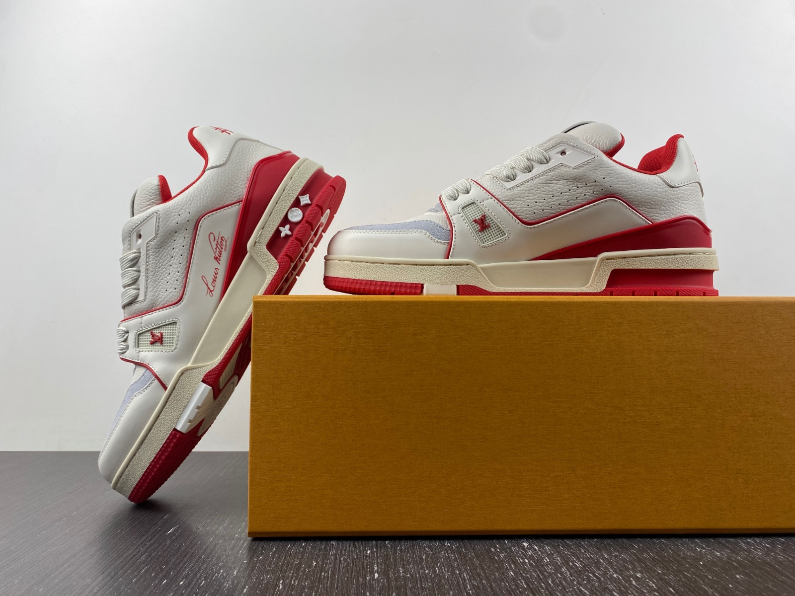 lwe sneaker
