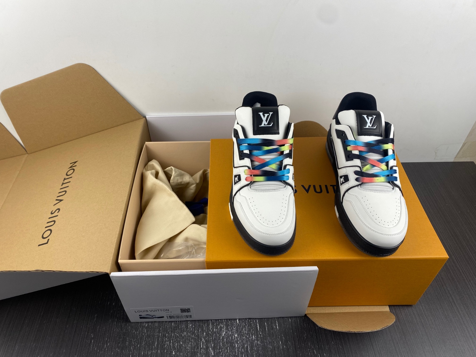 lwe sneaker