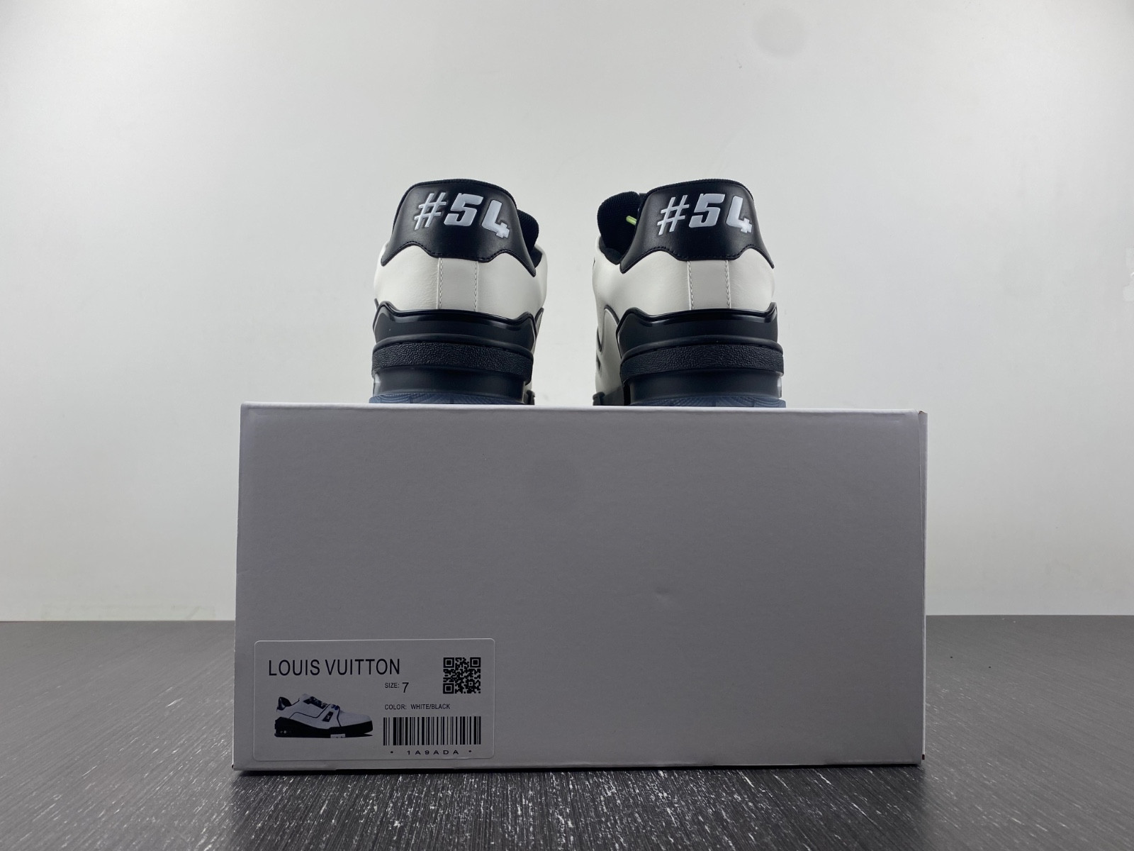 lwe sneaker