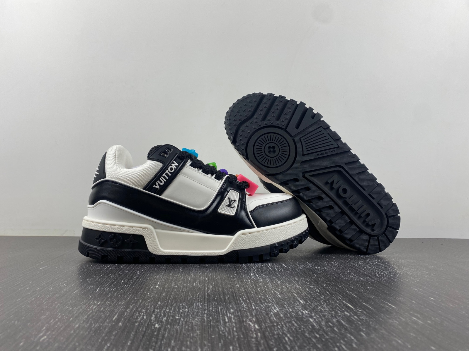 lwe sneaker