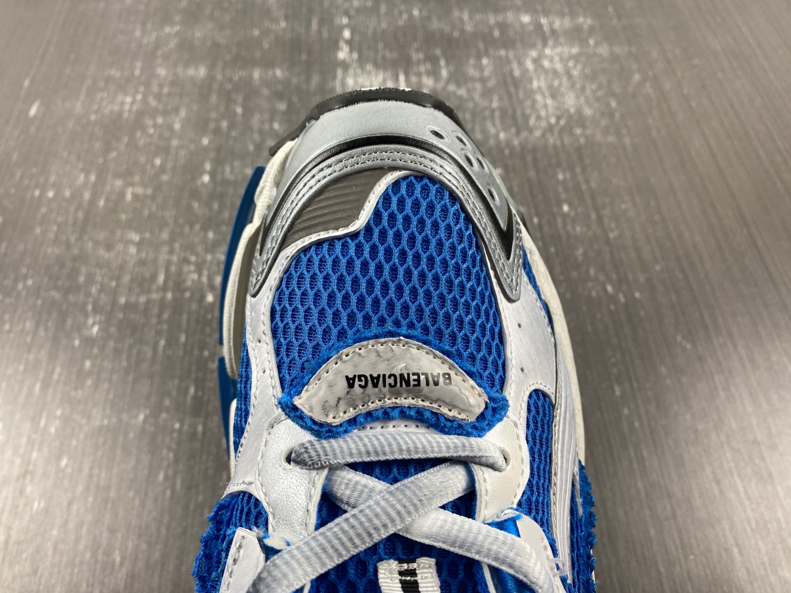 Ba*len*cia*ga runner sneaker