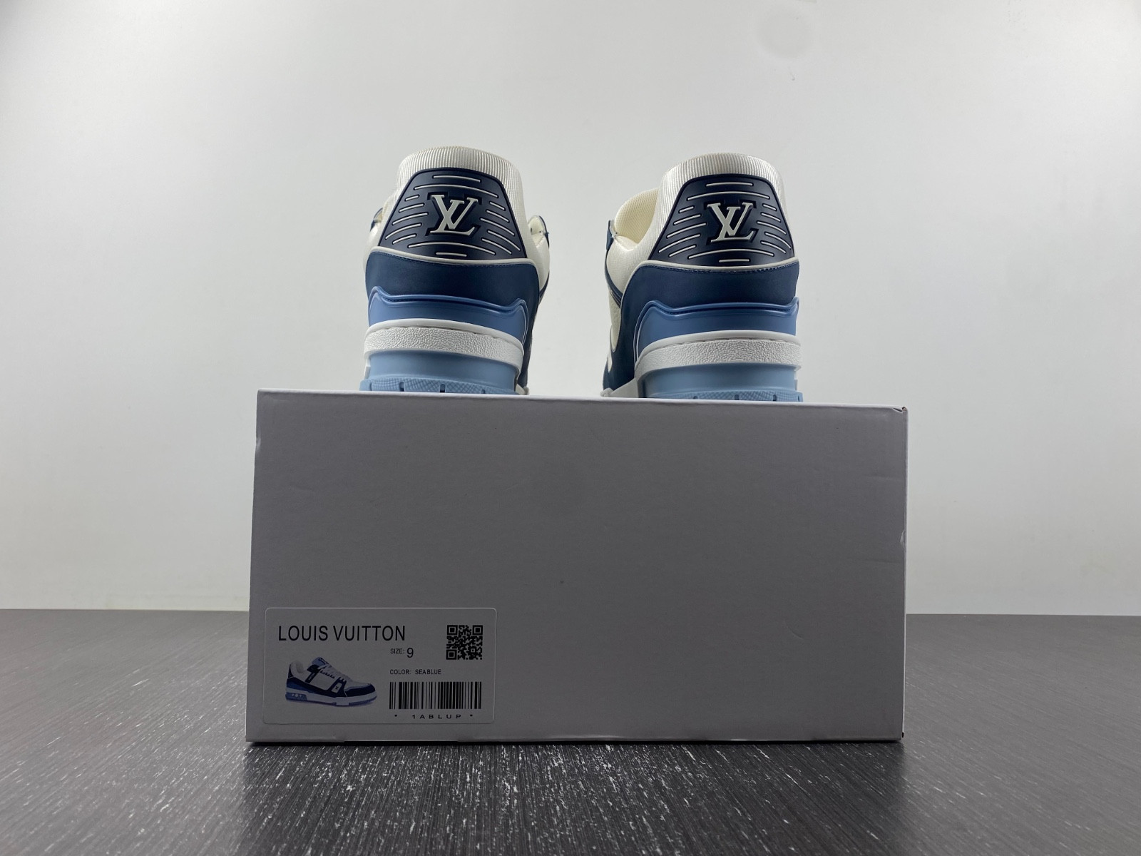 lwe sneaker