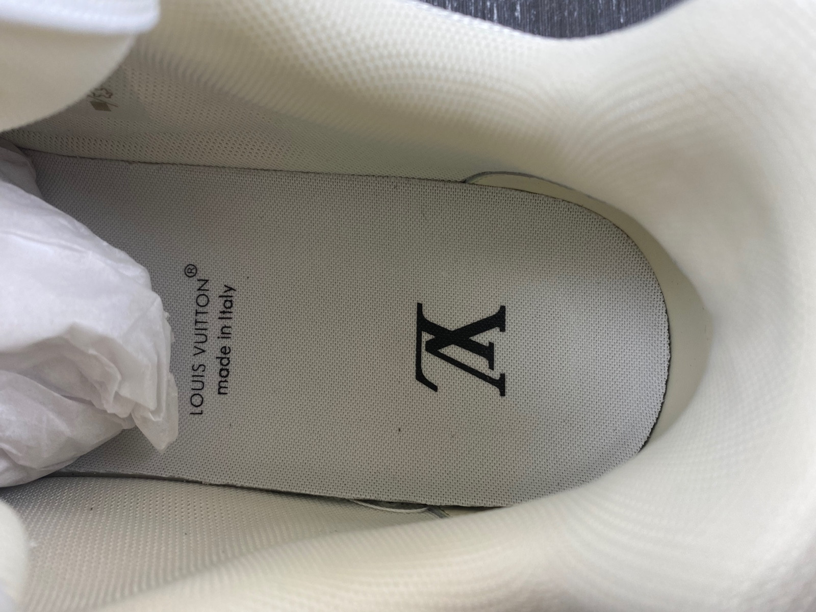 lwe sneaker