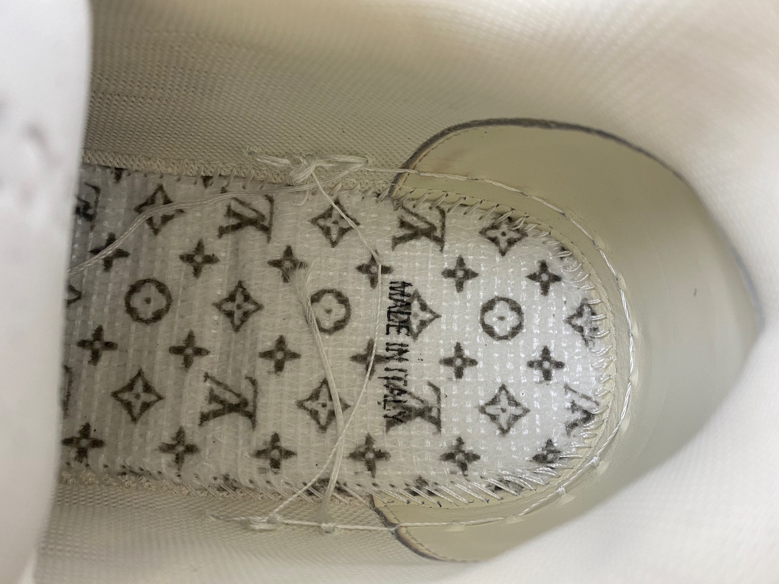 lwe sneaker