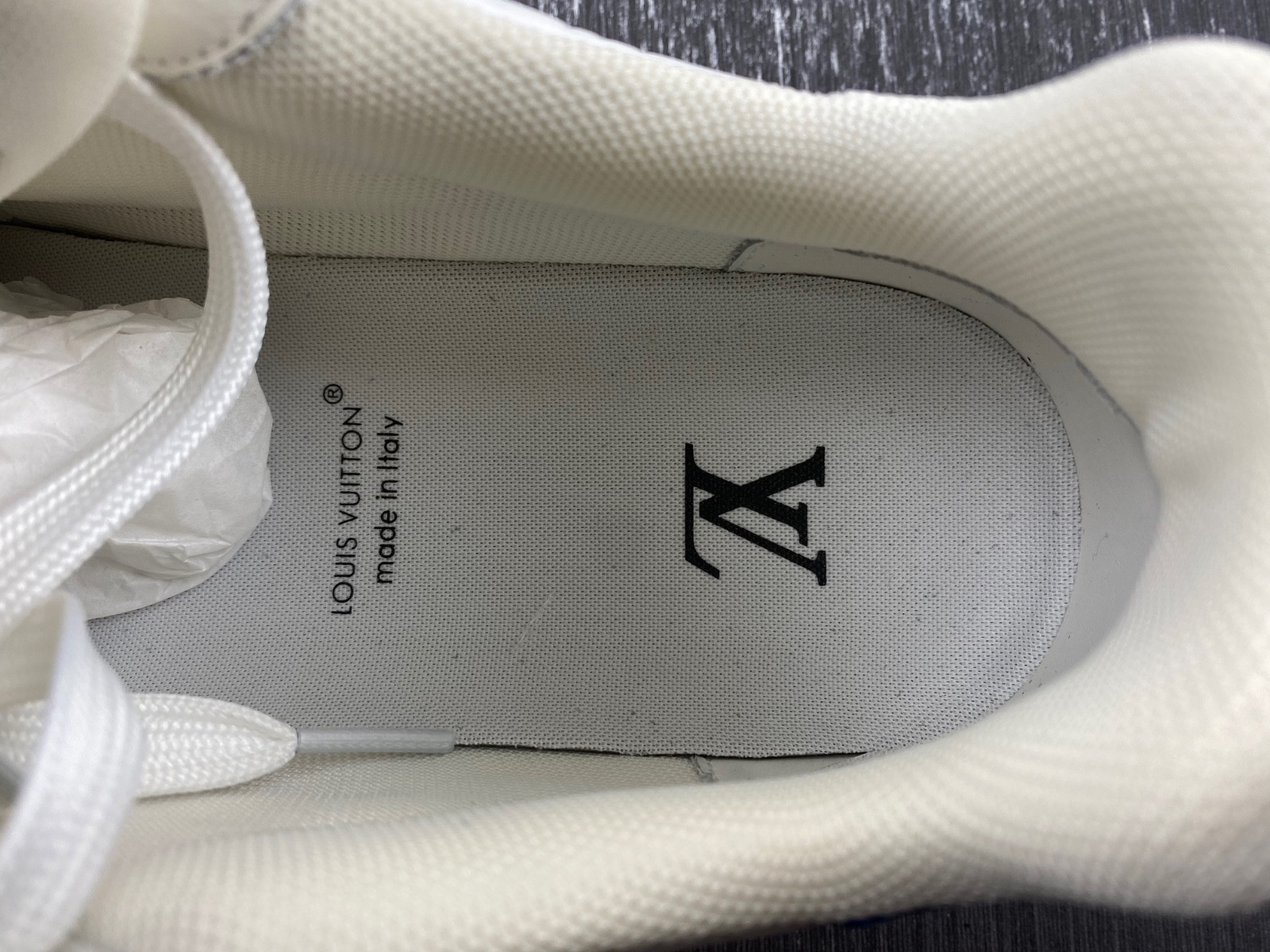 lwe sneaker