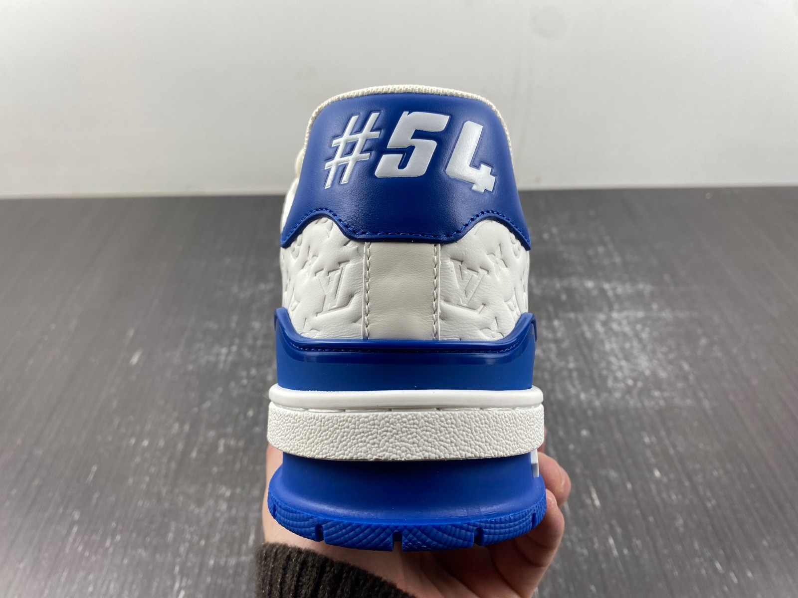 lwe sneaker