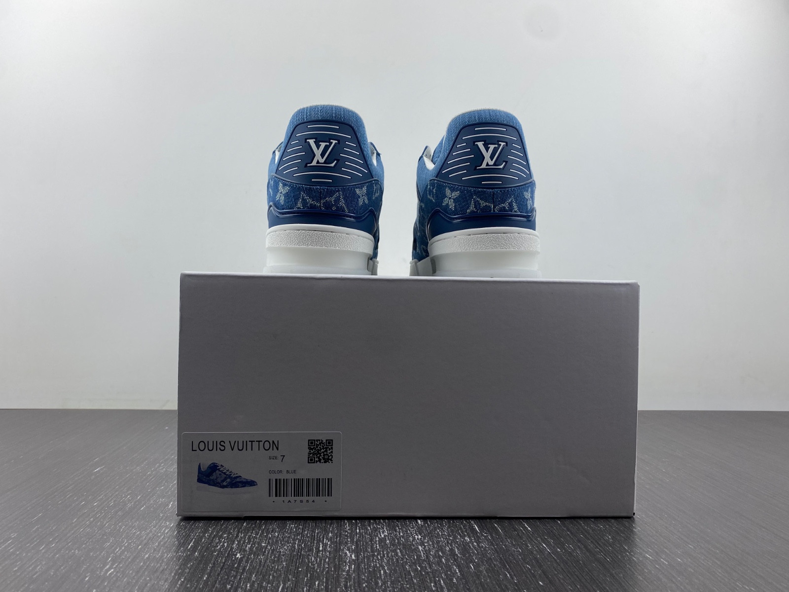 lwe sneaker