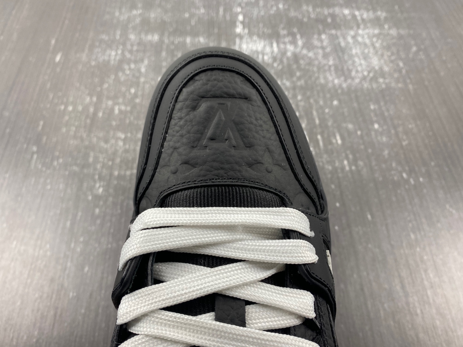 lwe sneakers