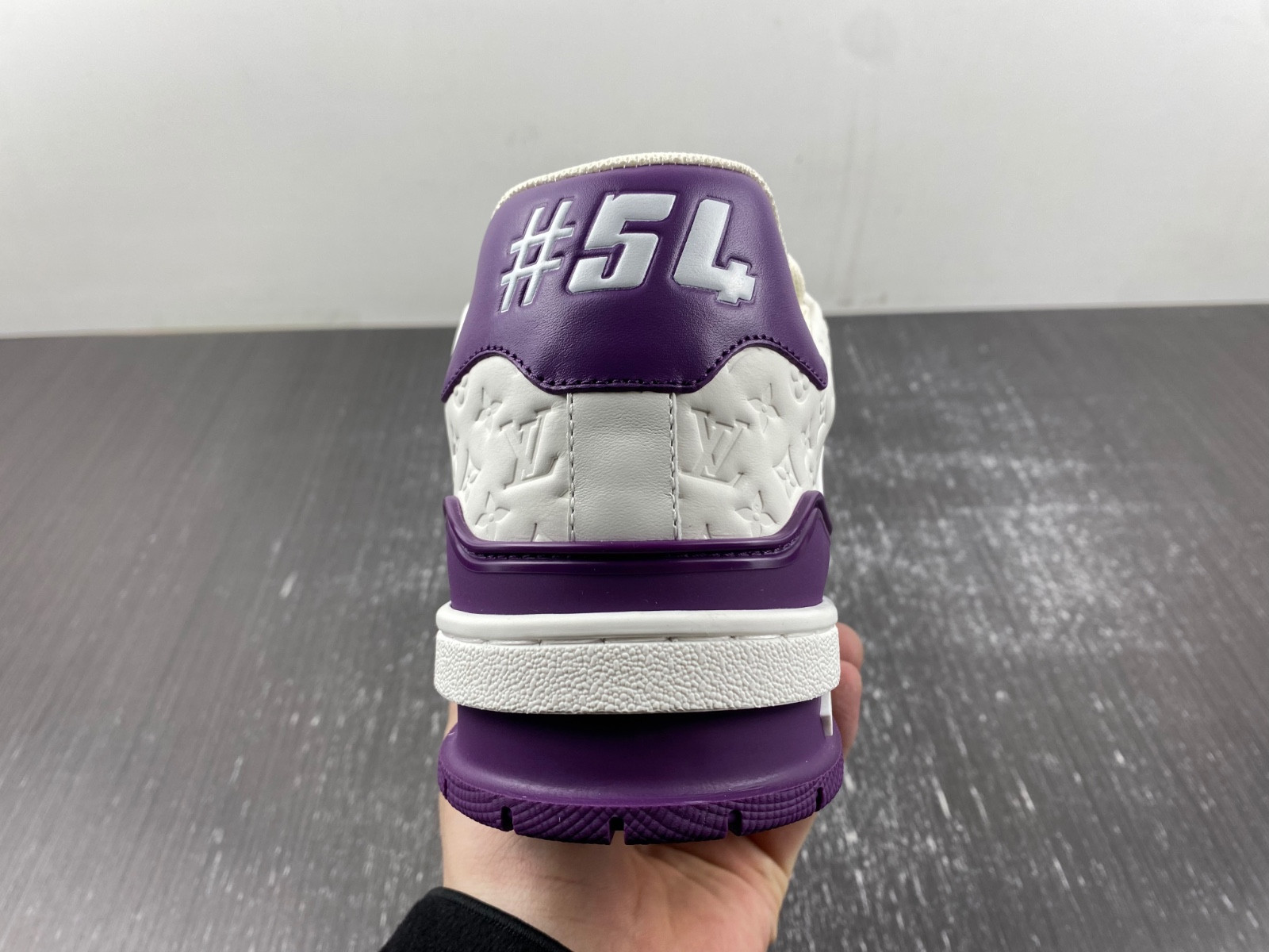 lwe sneaker