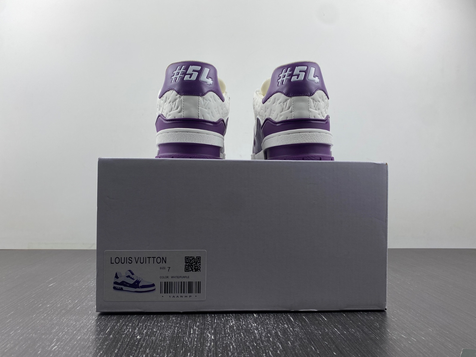 lwe sneaker