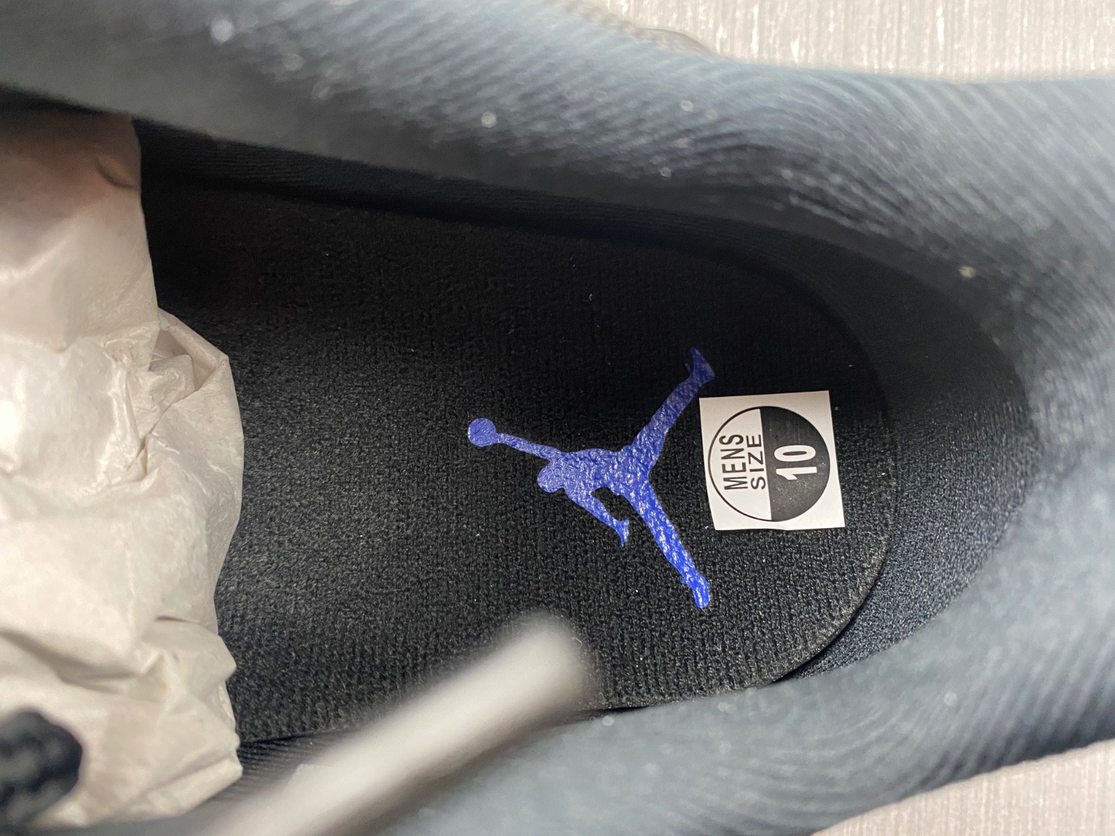 air jordan 11 “space jam fv5104-004