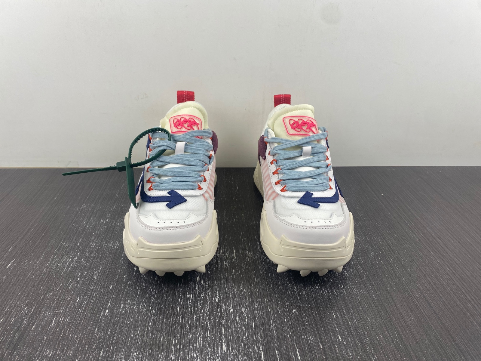 owt 19fw odsy-1000 sneakers