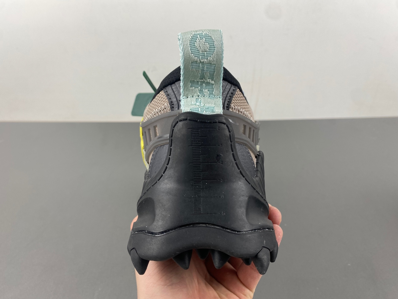 owt 19fw odsy-1000 sneakers