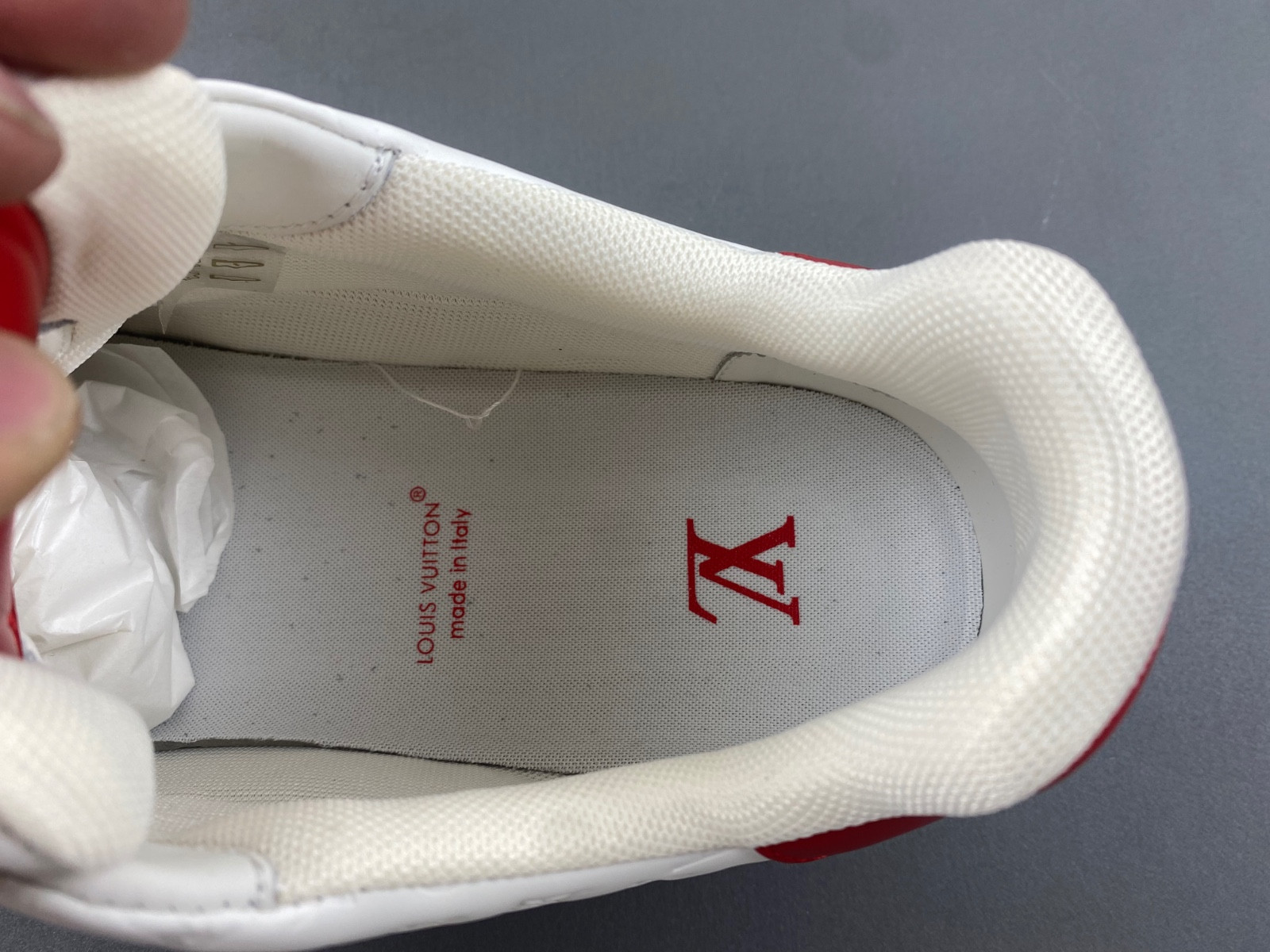 lwe sneaker