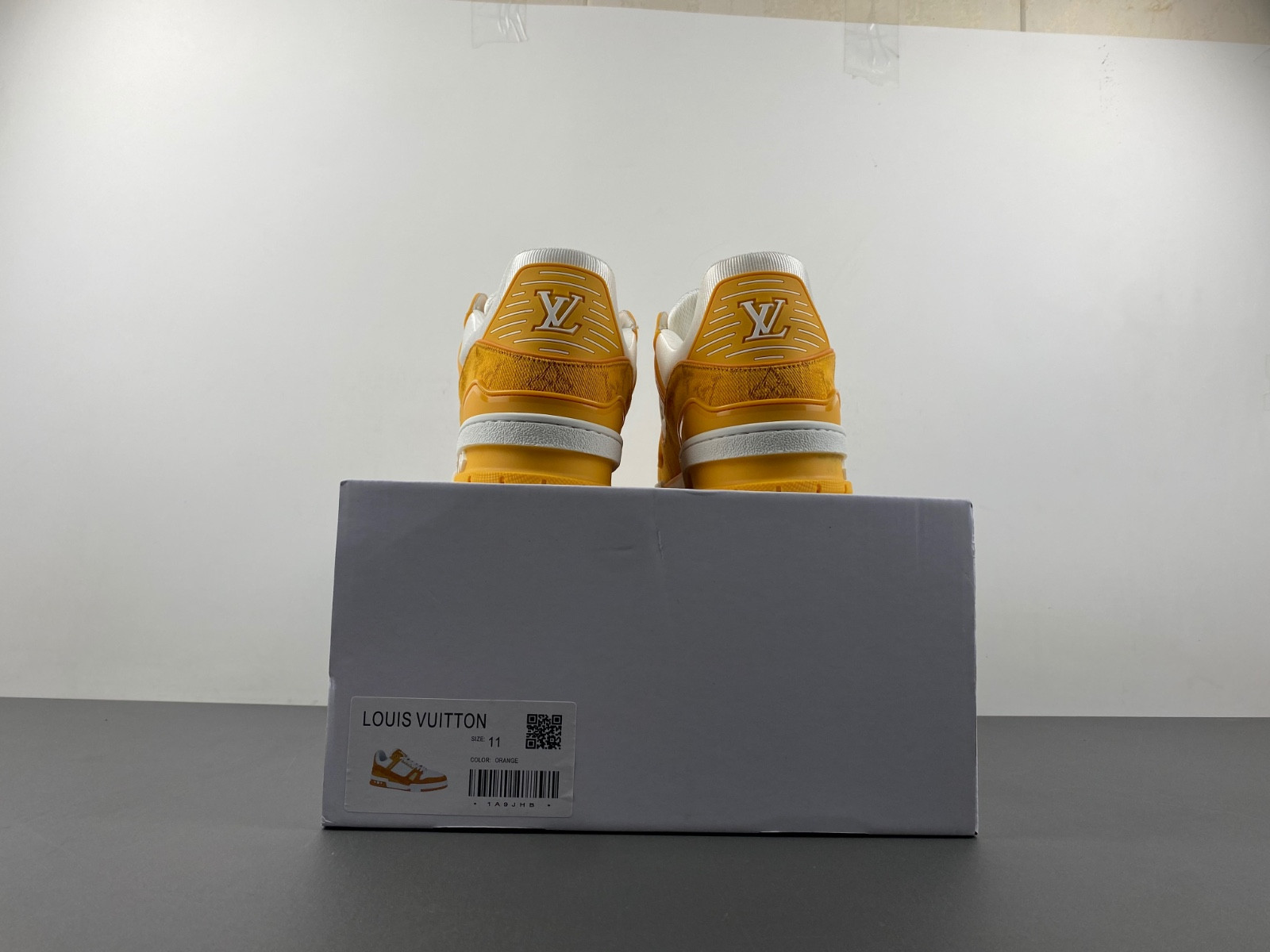 lwe sneaker