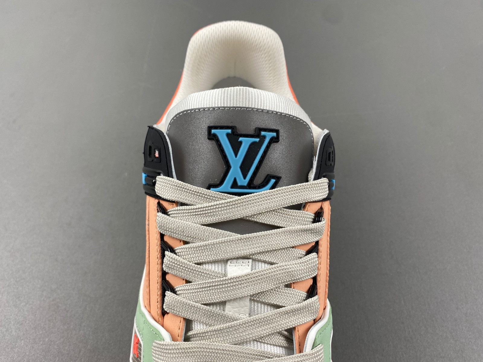 lwe sneaker