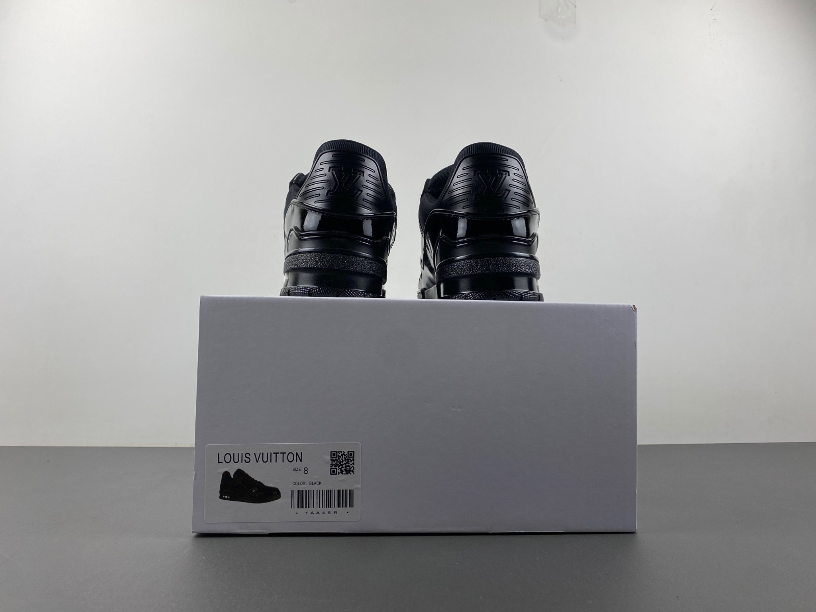 lwe sneaker